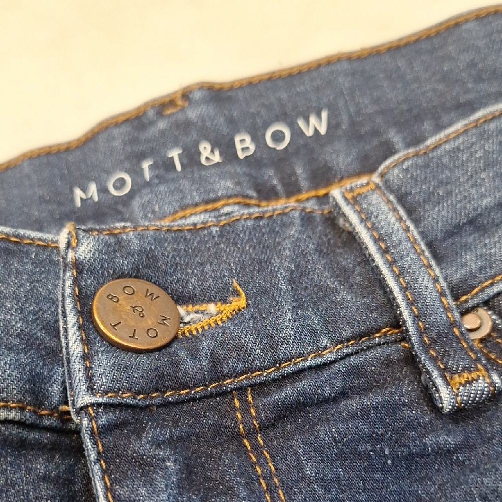 Mott & Bow Boyfriend Blue Denim Jeans Womens 26x30 Dark Wash‎ Slim Lowrise
